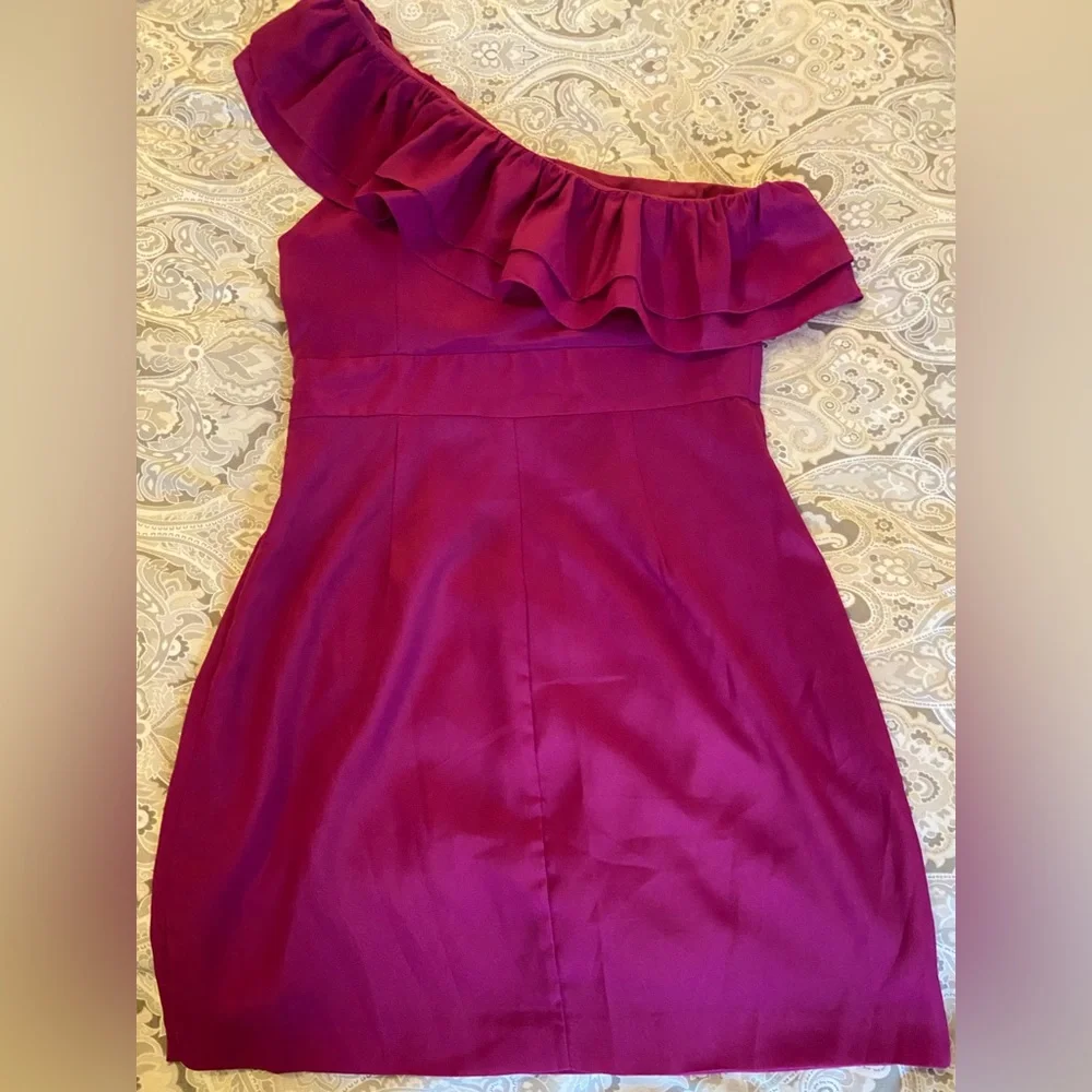 Beautiful One Shoulder Ruffle Body Con Dress - Picture 3 of 5
